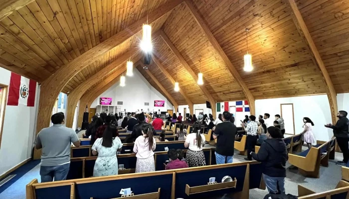 Church of the Nazarene Alfa Y Omega - Parkville