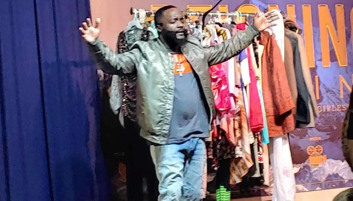 Victorious Life Church -  All - Bear